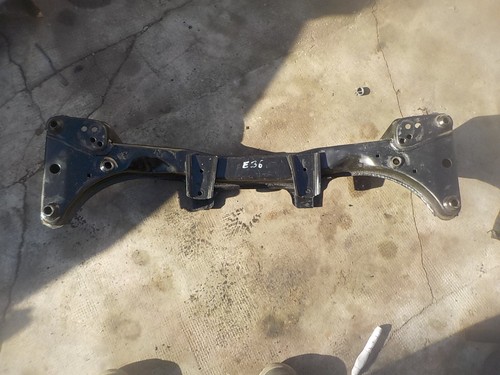 Traverse avant support - support, moteur