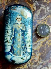 Boite laquée Russe École de Fedoskino Snégourotchka peinte main- 9,5X4,5X2cm