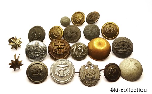 Lot boutons insignes de - et,