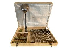 Ancienne ménagère de