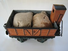 Ancien wagon peint brun/noir