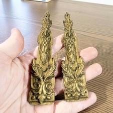 Paire d’appliques décoratives en bronze doré, style Louis XVI circa 1900