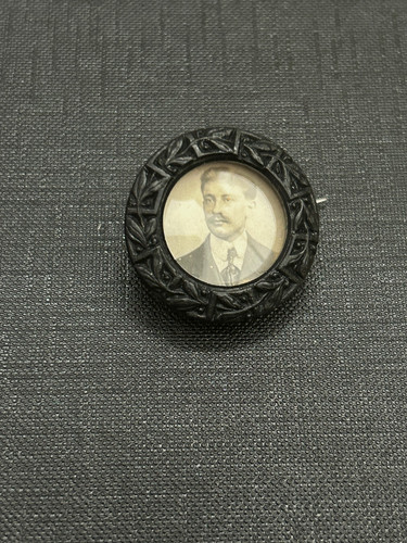 Ancien porte photo - broche, en