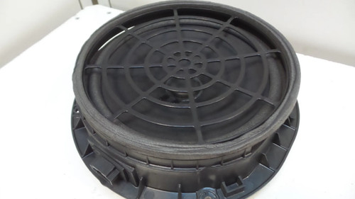 Haut parleur enceinte audi - haut,