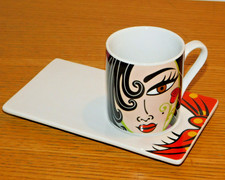 TASSE à café sous assiette