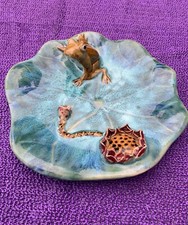 Assiette décorative en grès