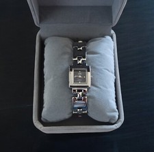 Montre élégante HANAE MORI