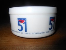 cendrier publicitaire en arcopal PASTIS 51 en très bon état