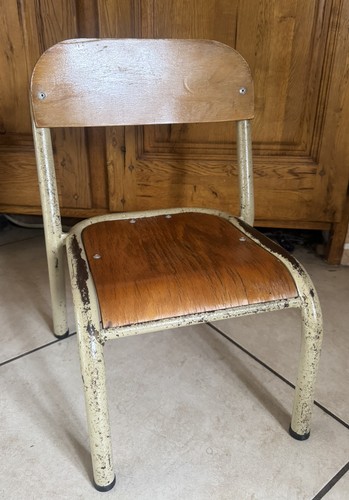Ancienne petite chaise - petite,