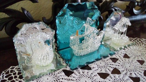 Trois miniatures objet - , de