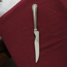 1 couteau à viande ou à découper en métal argenté GULDEN modèle filet L 26 cm