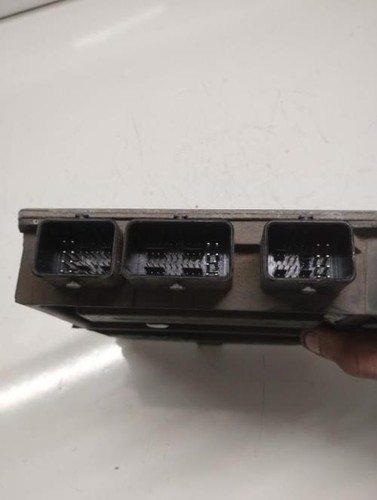 Calculateur moteur renault - calculateur,