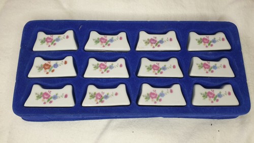 Porte couteaux fleuris - ,
