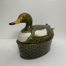 Terrine verte en forme de