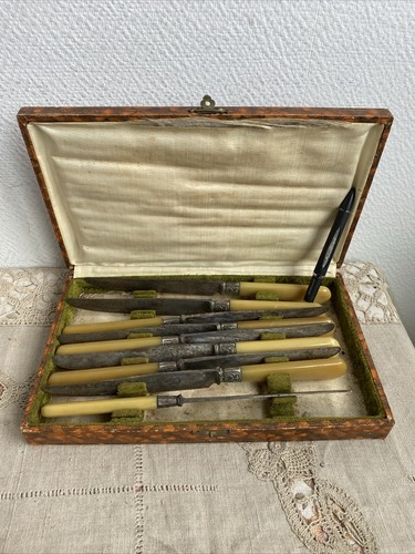 Coffret anciens couteaux de - anciens,