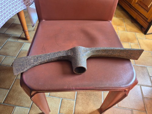 Outil ancien pioche - ancien, hache