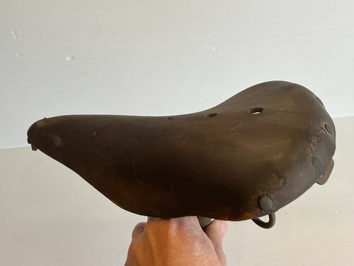 Ancienne selle vélo en - de,
