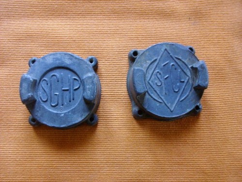 Bouchons anciens bidon - anciens, essence