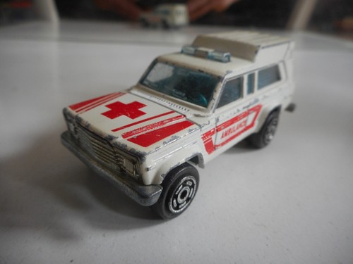 Ambulance jeep majorette - jeep,