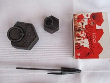 2 PETITS POIDS POUR BALANCE -