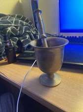 saut eau beni avec goupillon