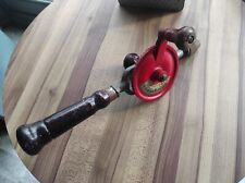 Ancienne perceuse à main / chignole Peugeot Frères n° 4B, fabriquée en France