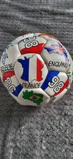 BALLON  FOOTBALL  / C. DU MONDE  98 / EQUIPE  DE FRANCE  ET TOUTES LES  EQUIPES 