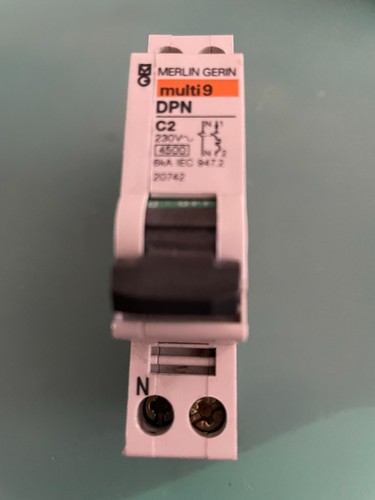 Disjoncteur dpn merlin gerin - disjoncteur,