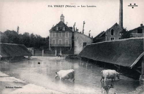 Cpa varzy les lavoirs - les,