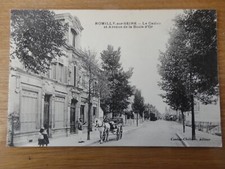 CPA " ROMILLY-SUR-SEINE le casino et avenue de la boule d'or " 1913