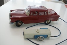 Jouets Gama.Mercédès filoguidée. réf 375.