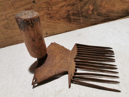 Peigne carder ancien - a,