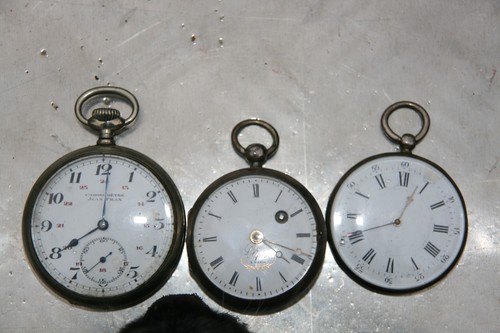 Lot montres de - 3,
