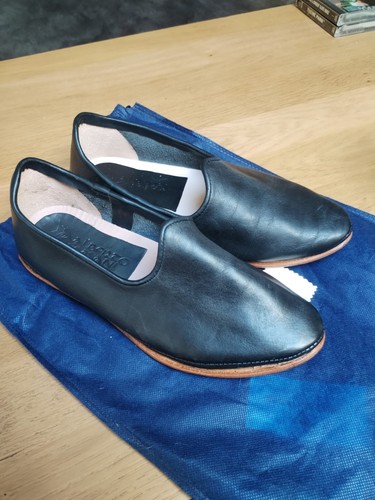 Chaussure cuir type - en,