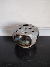 Pique-fleurs en céramique