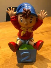 Tire-lire Enfants bibelots collection Oui Oui marque Hachette