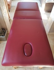 TABLE DE MASSAGE PLIANTE PORTABLE ROUGE/BORDEAUX EN TRES BON ETAT
