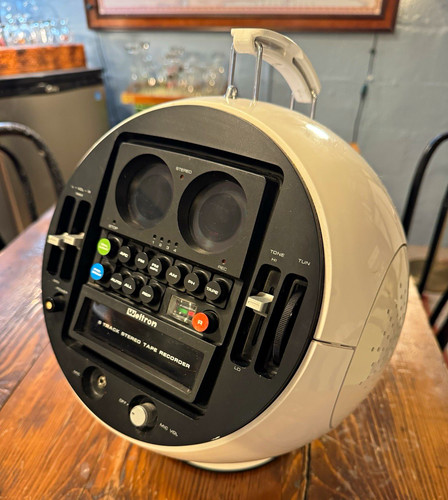 Weltron model 2010 space ball - model,