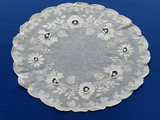 ancien  napperon  tulle brodé
