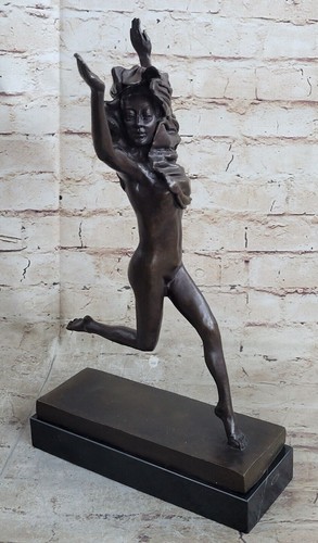 Western art déco sculpture - western,