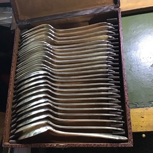 Ménagère personnes - ménagère, 12