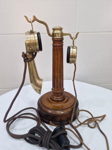Ancien téléphone burgunder - téléphone,