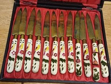 Ancien et rare service de 12