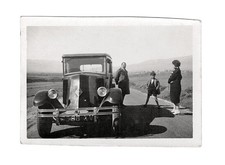 C155 Renault NN. Famille, route française 1930. Photo argentique