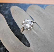 Bague solitaire  or blanc  18K