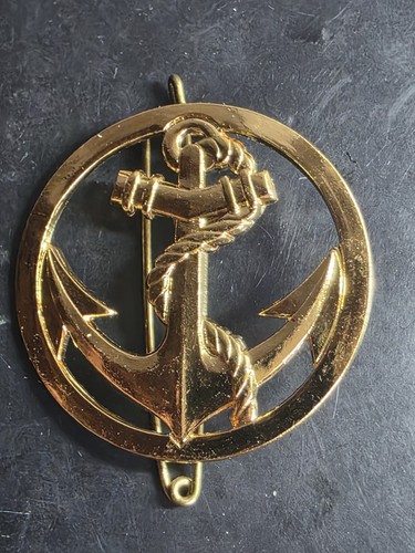 Coiffure insigne béret - .,