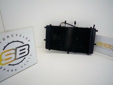 RADIATEUR À EAU AVEC