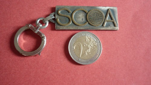 Ancien porte cle metal - porte,