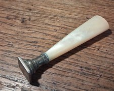 SCEAU A CACHETER EN NACRE ET