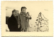 Femme et petite fille avec